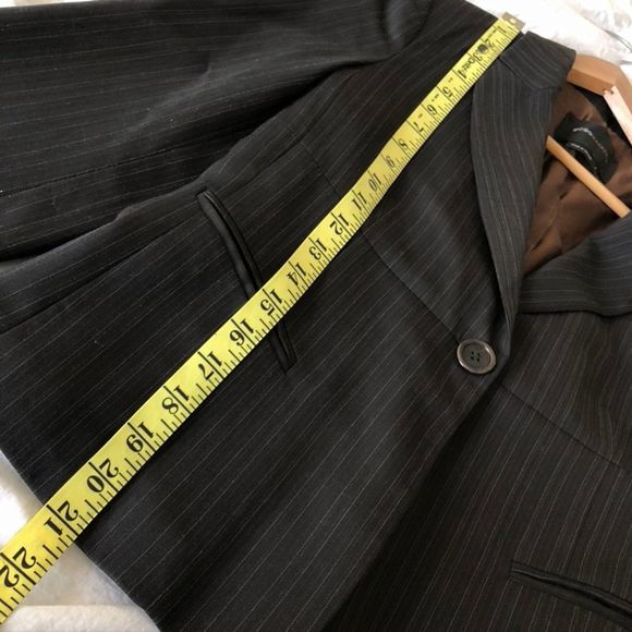 V BCBG Blazer Brown With Light Blue Pinstripes S - Picture 6 of 8